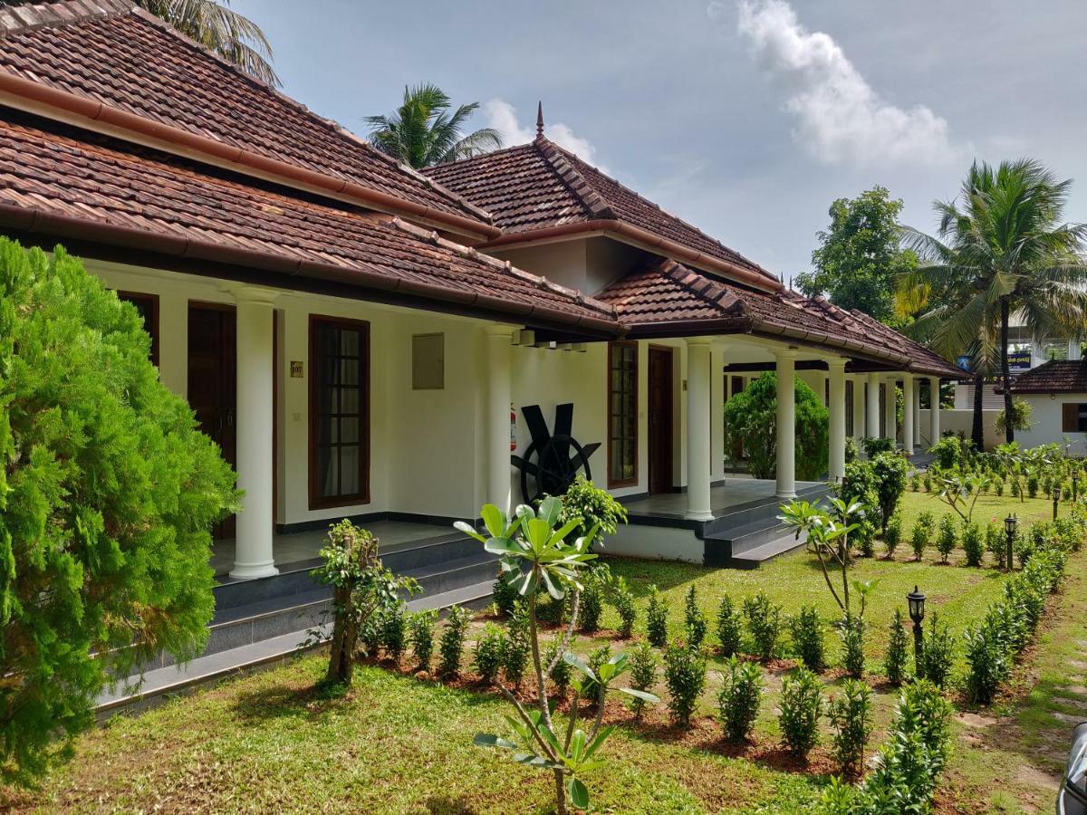Triveny River Palace Hotel Alappuzha Exterior foto