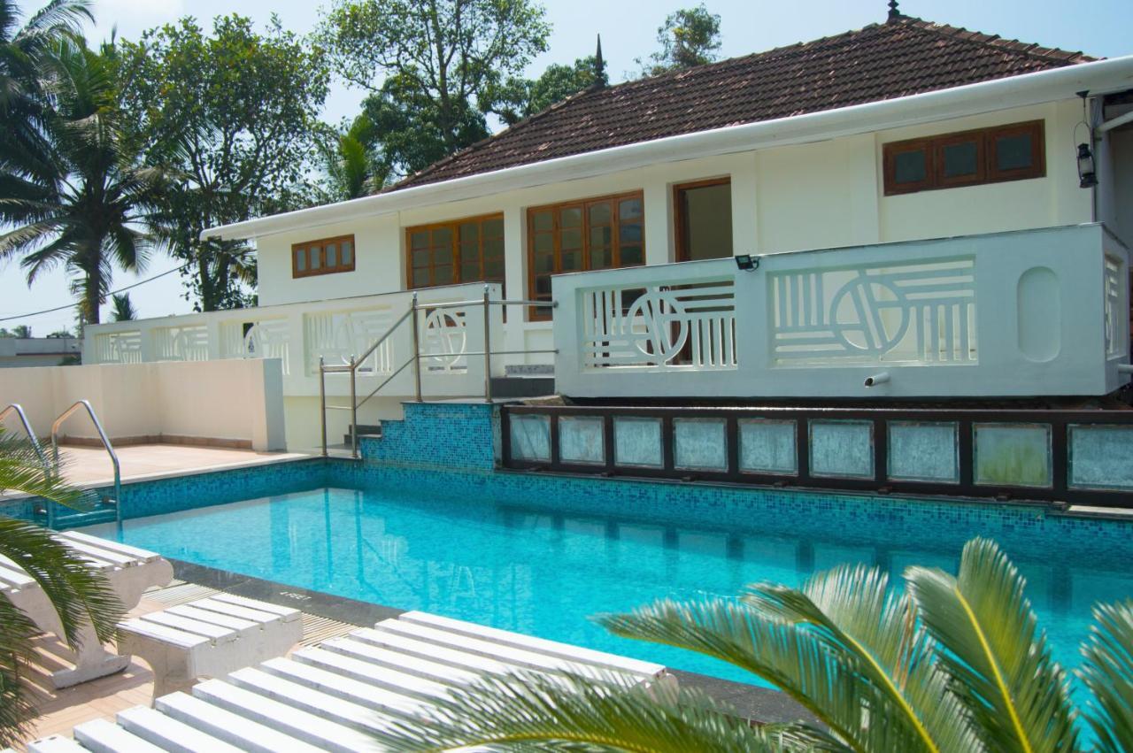 Triveny River Palace Hotel Alappuzha Exterior foto