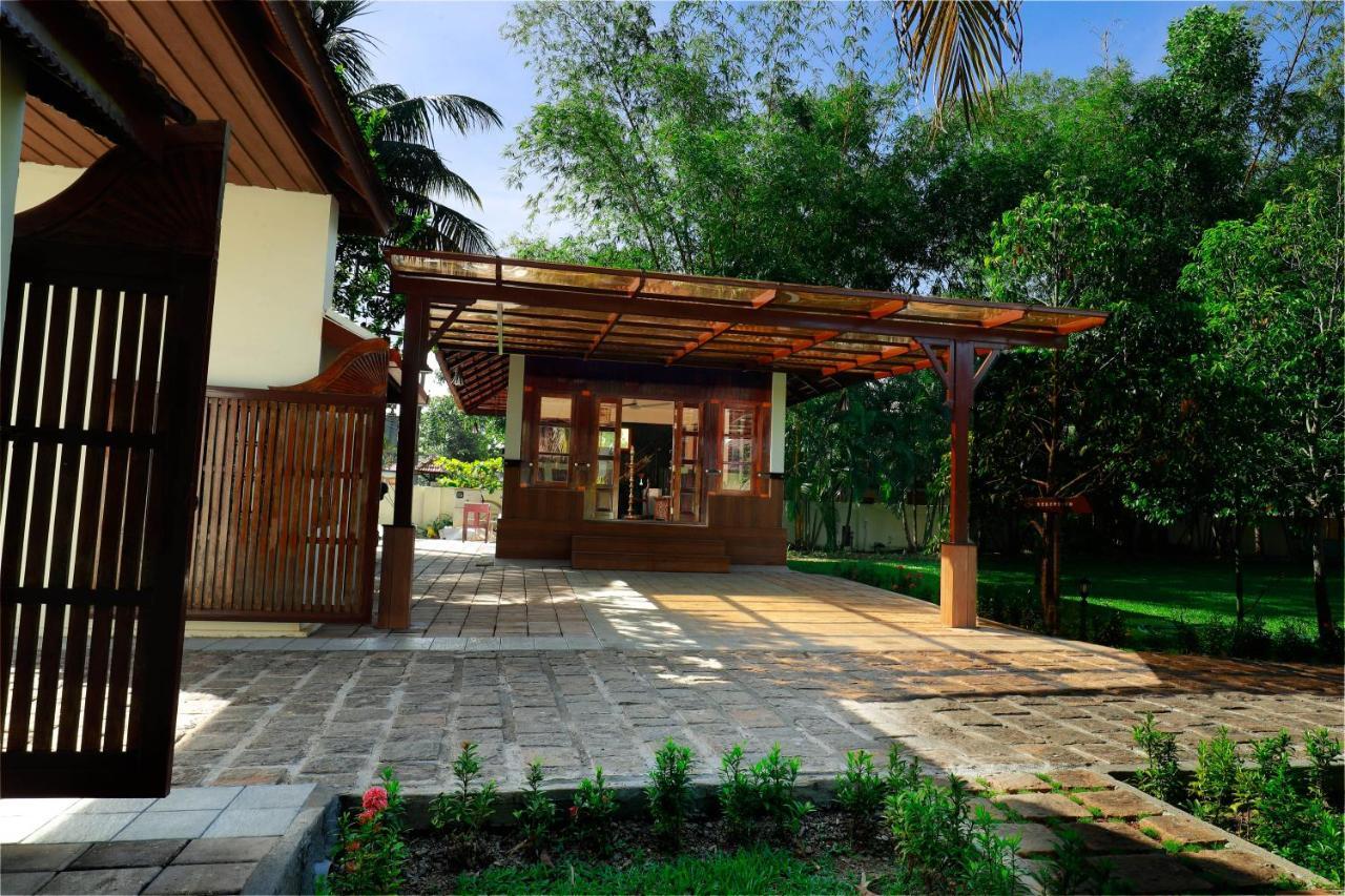Triveny River Palace Hotel Alappuzha Exterior foto
