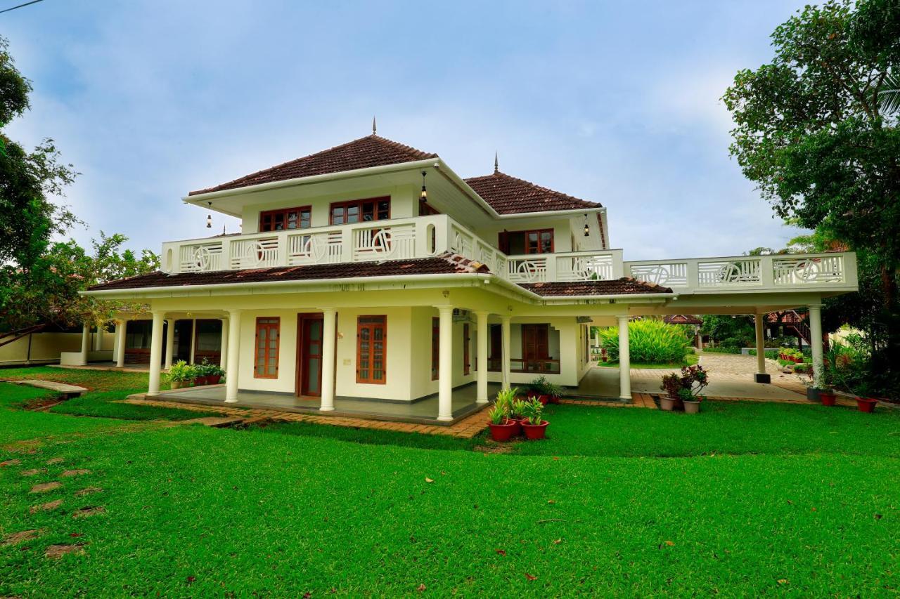 Triveny River Palace Hotel Alappuzha Exterior foto